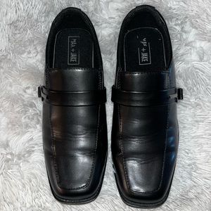 Young mens black dress shoes